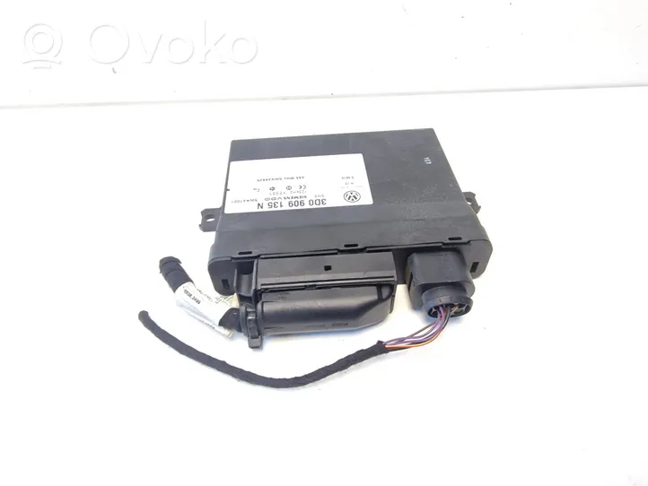 Volkswagen Touareg I Door central lock control unit/module 3D0909135N