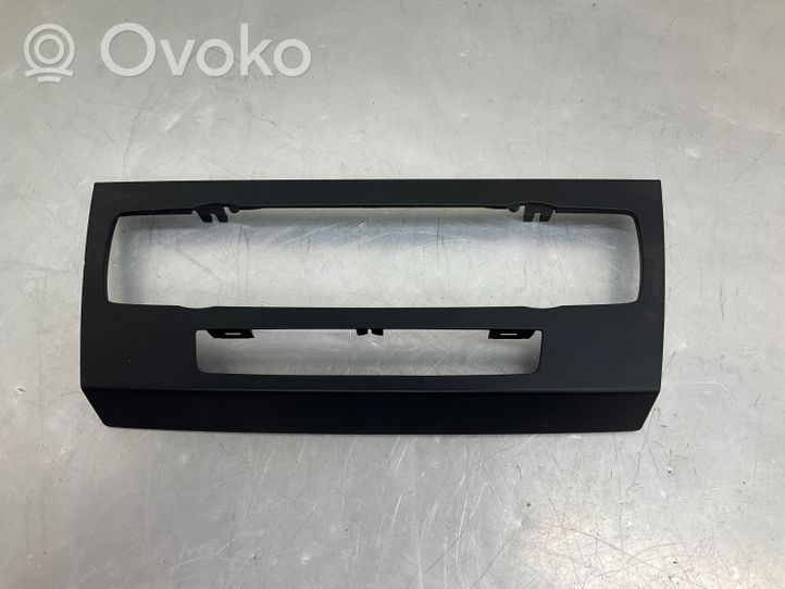 BMW 3 E90 E91 Klimato kontrolės/ pečiuko kontrolės apdaila 6966406