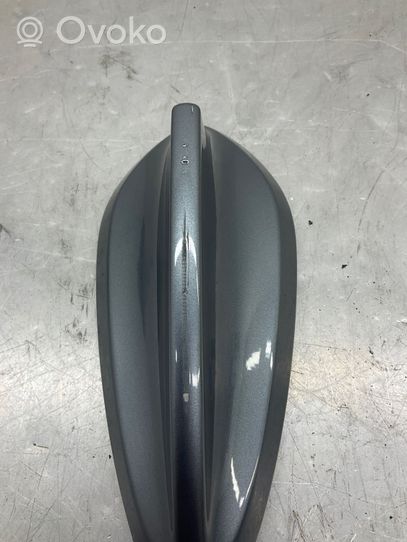 BMW 5 G30 G31 Copertura dell’antenna tetto (GPS) 6816805