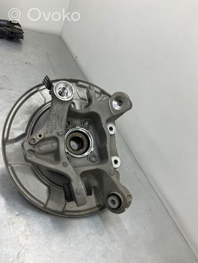 BMW 5 G30 G31 Rear wheel hub 6866337