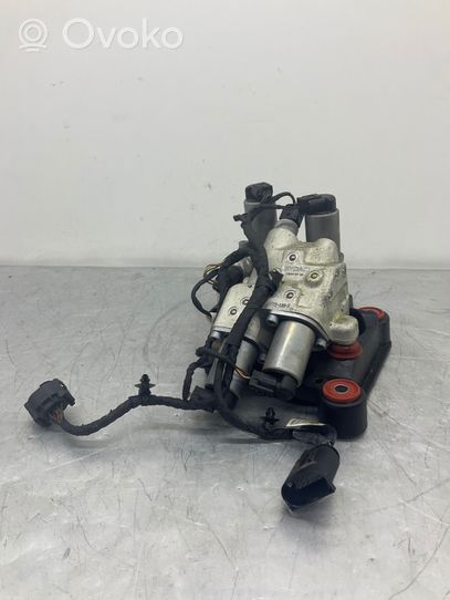 BMW 5 F10 F11 Air suspension compressor 10641010