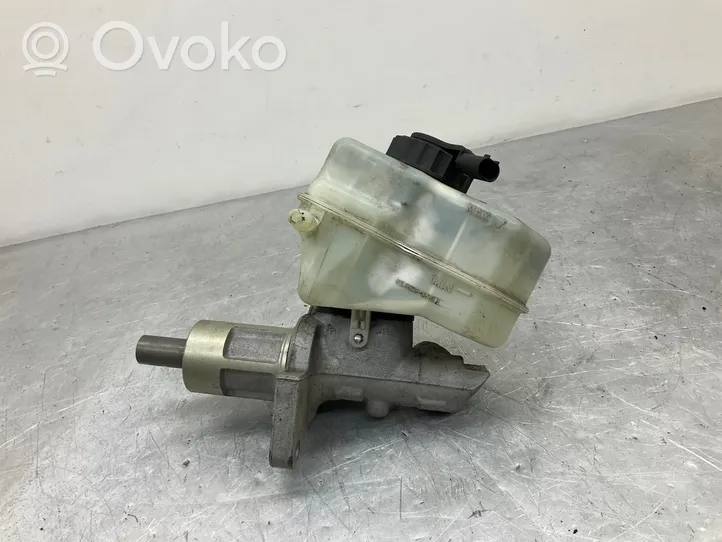 BMW 3 E90 E91 Brake fluid reservoir 