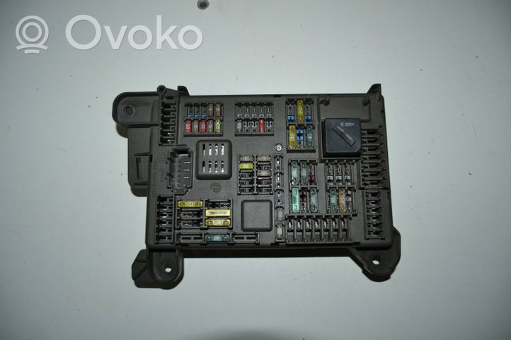 BMW X5 E70 Module de fusibles 518954020a