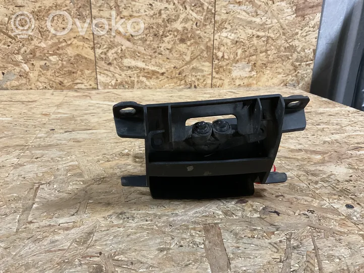 Volkswagen Touareg I Dysza spryskiwacza lampy przedniej 7L6955948