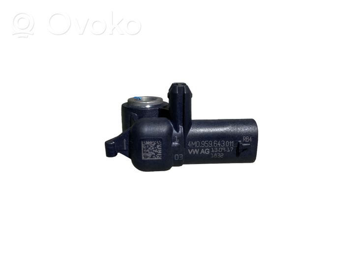 Audi A4 S4 B9 Czujnik uderzenia Airbag 4M0959643