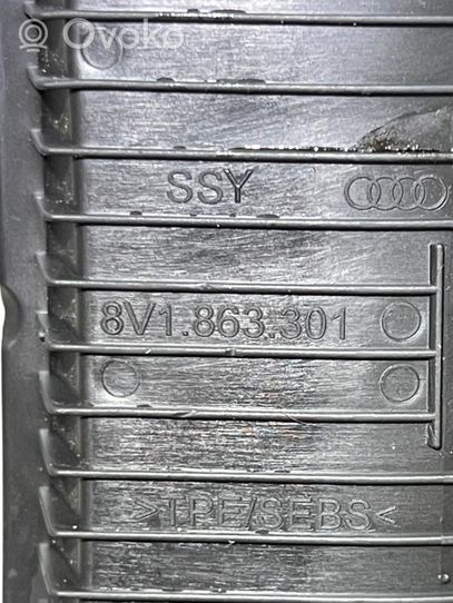 Audi A3 S3 8V Kosnsolės stalčiuko/lentinėlės paklotėlis 8V1863301