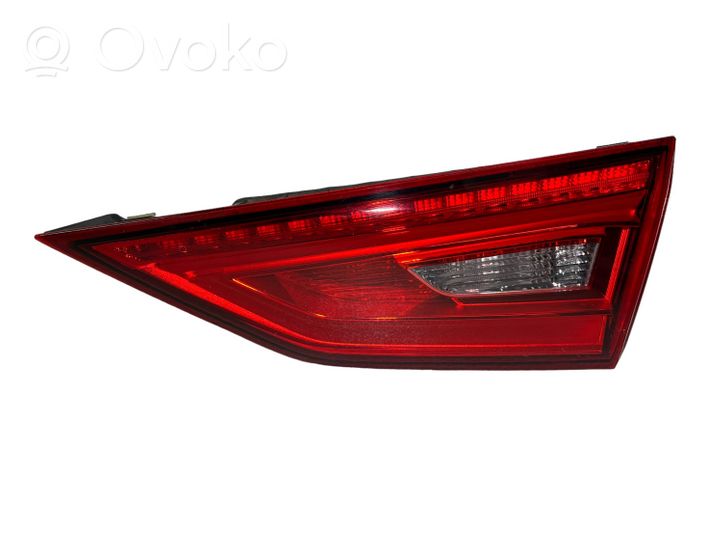 Audi A3 S3 8V Lampy tylnej klapy bagażnika 8V5945094C