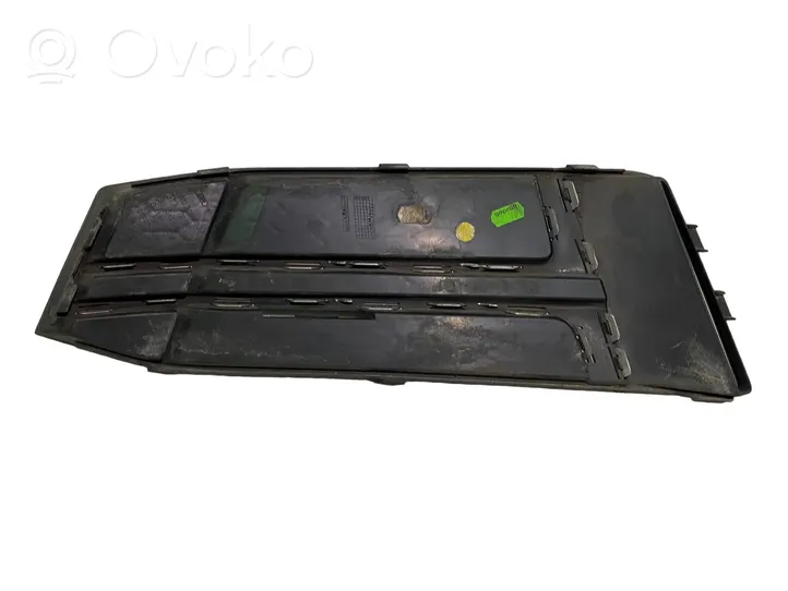 Audi A4 S4 B9 Kratka dolna zderzaka przedniego 8W0807682F