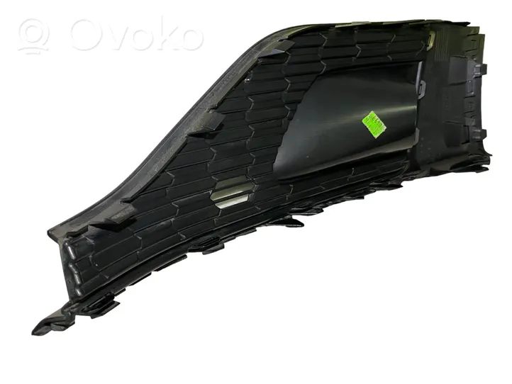 Audi A5 Kratka dolna zderzaka przedniego 8W6807682S