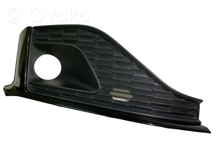 Audi A5 Kratka dolna zderzaka przedniego 8W6807682S