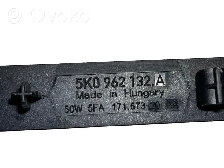 Volkswagen Golf VII Aerial antenna amplifier 5K0962132A