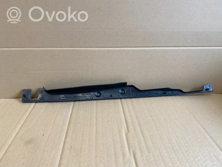 Audi A4 S4 B9 Panel wykończeniowy błotnika 8W0820582