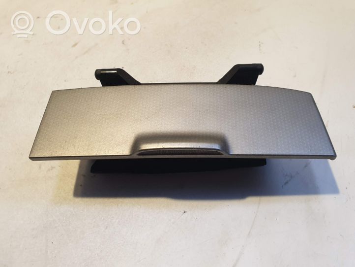 Toyota Corolla Verso E121 Pelnutrauks 1A411027G