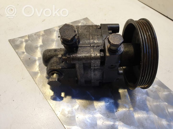 BMW 5 E34 Vairo stiprintuvo siurblys 1141250