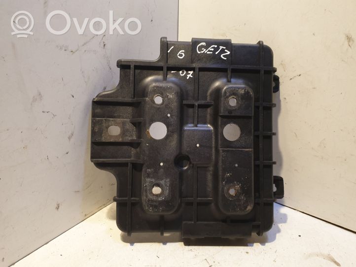 Hyundai Getz Boîte de batterie 371501C1000