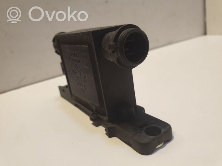 Audi A4 S4 B5 8D Centrālās atslēgas vadības bloks 4A0959981A