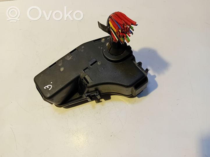 Volvo S70  V70  V70 XC Module de fusibles 6849865