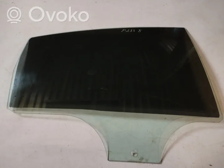 Volkswagen PASSAT B5 Rear door window glass 