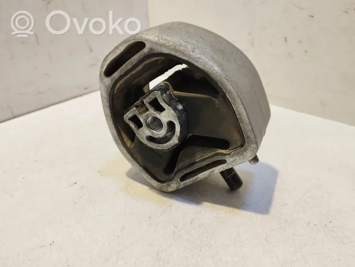 Volkswagen PASSAT B5 Supporto di montaggio del motore 8D0399151H