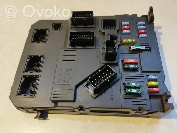 Citroen Xsara Picasso Drošinātāju bloks 9653667680