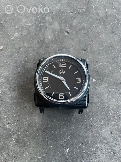 Mercedes-Benz E W213 Reloj 2138272000