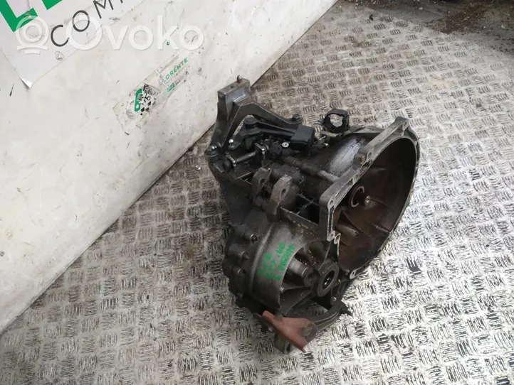 Mazda 3 II Mechaninė 5 pavarų dėžė 3M5R7F096