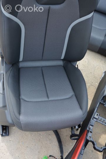 Audi Q2 - Set interni 