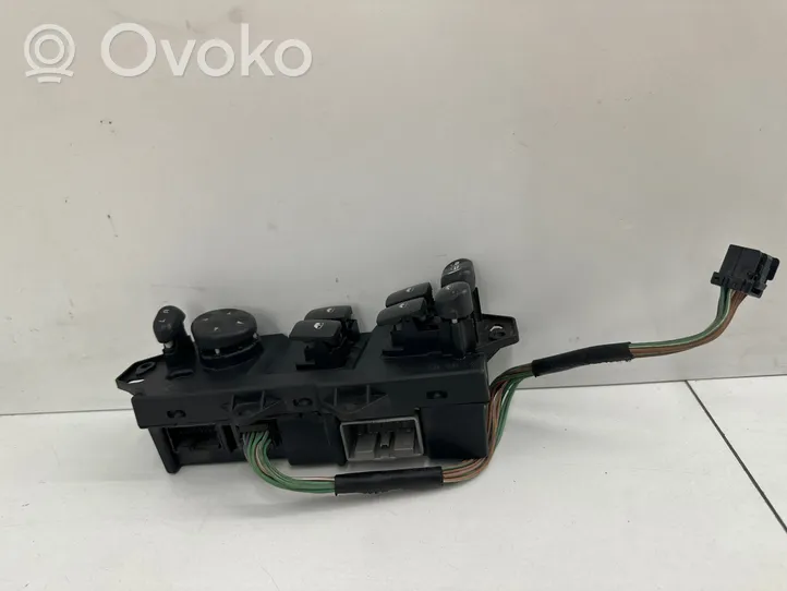 Chrysler Pacifica Electric window control switch 04685980AF