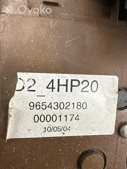 Peugeot 407 Vaihteenvalitsimen verhoilu 9654302180