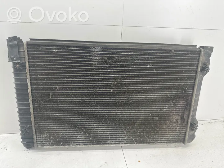 Audi A4 S4 B6 8E 8H Dzesēšanas šķidruma radiators 8E0121251