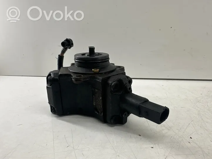 Smart ForTwo I Polttoaineen ruiskutuksen suurpainepumppu A6600700001