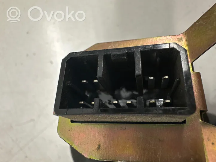 Jeep Cherokee Botón interruptor de luz de peligro 56010158