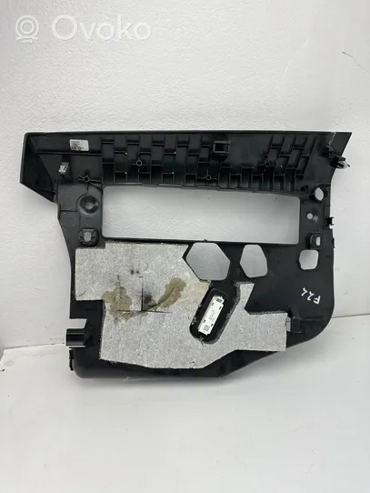 BMW 2 F22 F23 Kita salono detalė 9205401