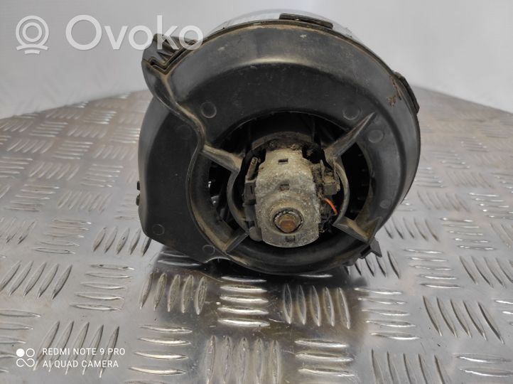 Audi 80 90 B2 Elektryczny wentylator chłodnicy 321819021A