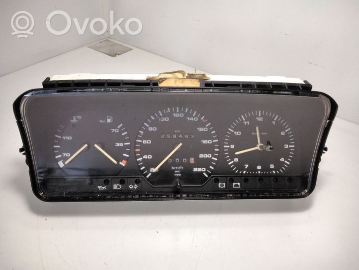 Volkswagen PASSAT B3 Compteur de vitesse tableau de bord 81117621