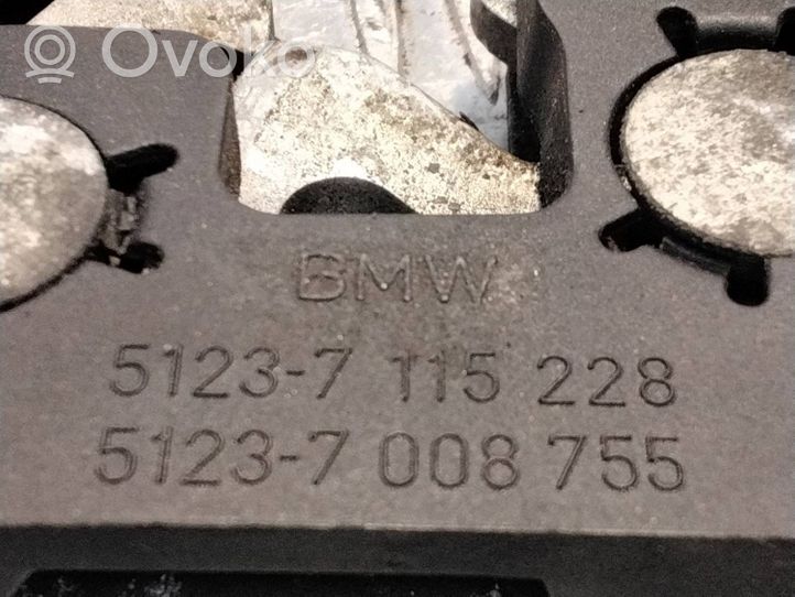 BMW 5 E60 E61 Serrure de capot 51237008755
