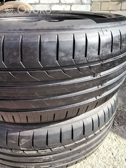 Volvo V70 R17 summer tire 22555R17