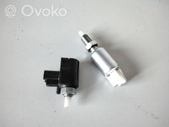 Lexus IS 220D-250-350 Sensor del pedal de embrague 502A