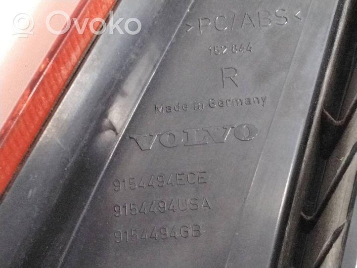 Volvo V70 Luz trasera/de freno 9154494