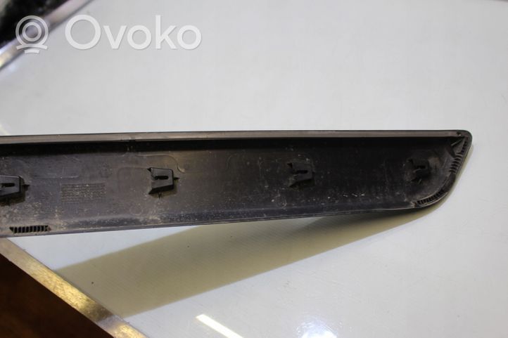 Fiat Fiorino Etuoven lista (muoto) 1308832070