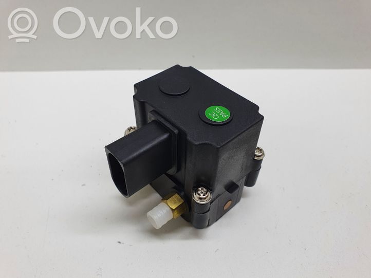 6864215 BMW 5 F10 F11 Air suspension valve block, 60.00 € RRR