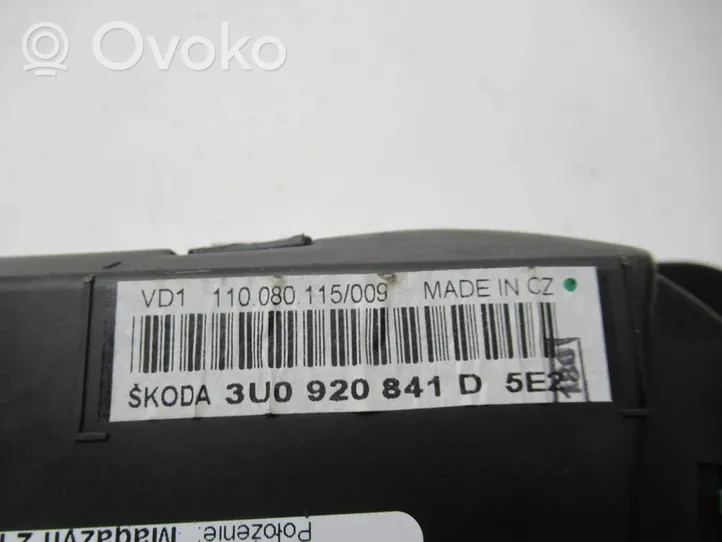 Skoda Superb B5 (3U) Tachimetro (quadro strumenti) 3U0920841D