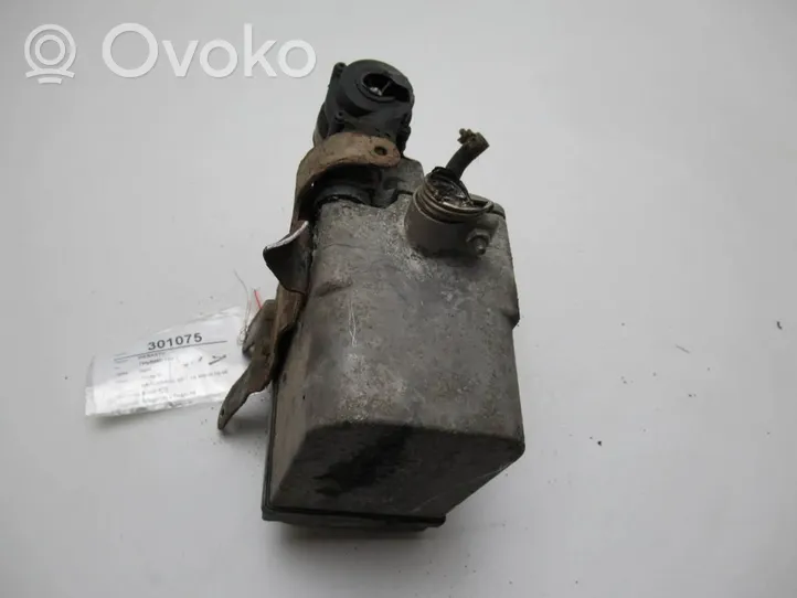 Opel Corsa C Pompa obiegowa Webasto 