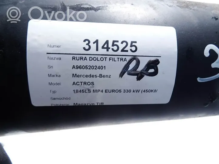 Mercedes-Benz Actros Rura / Wąż dolotowy powietrza A9605202401