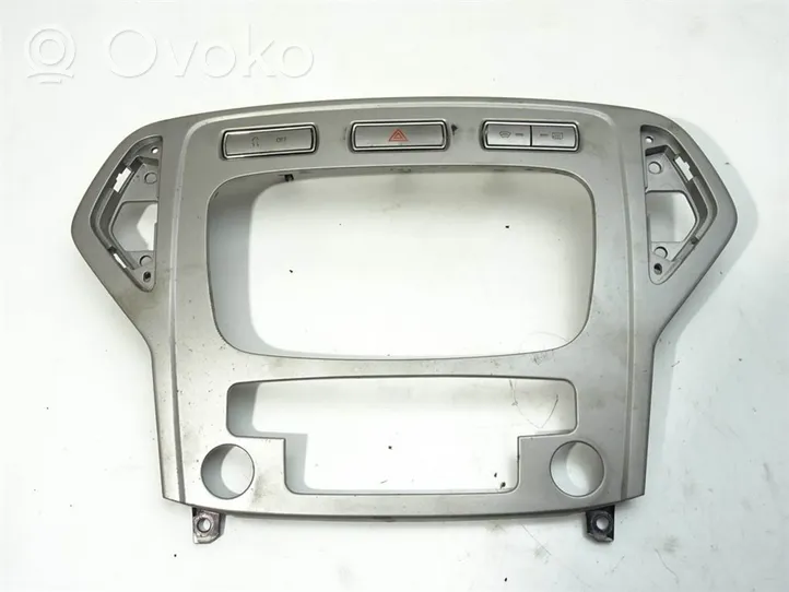 Ford Mondeo MK IV Cornice cruscotto 