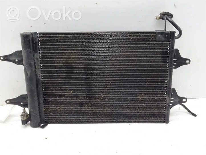 Volkswagen Polo IV 9N3 Radiatore di raffreddamento 6Q0820411E