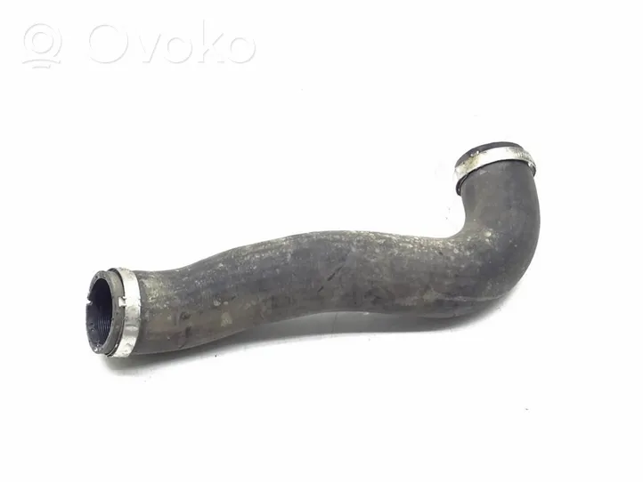 Volkswagen Touareg II Tube d'admission de tuyau de refroidisseur intermédiaire 7P0145737A