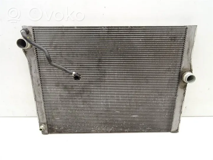 BMW 7 F01 F02 F03 F04 Coolant radiator 7570093