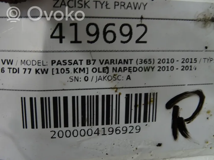 Volkswagen PASSAT B7 Tylny zacisk hamulcowy 