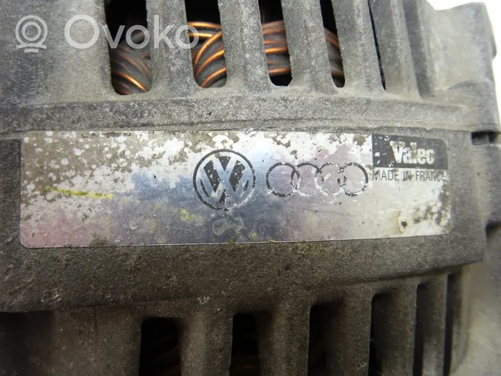 Volkswagen PASSAT B5 Alternator 